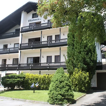 Vitalesca 3*